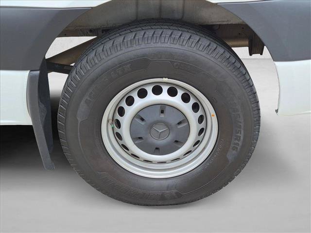 Used 2024 Mercedes-Benz Sprinter 2500 w/ Acoustic Package image 19