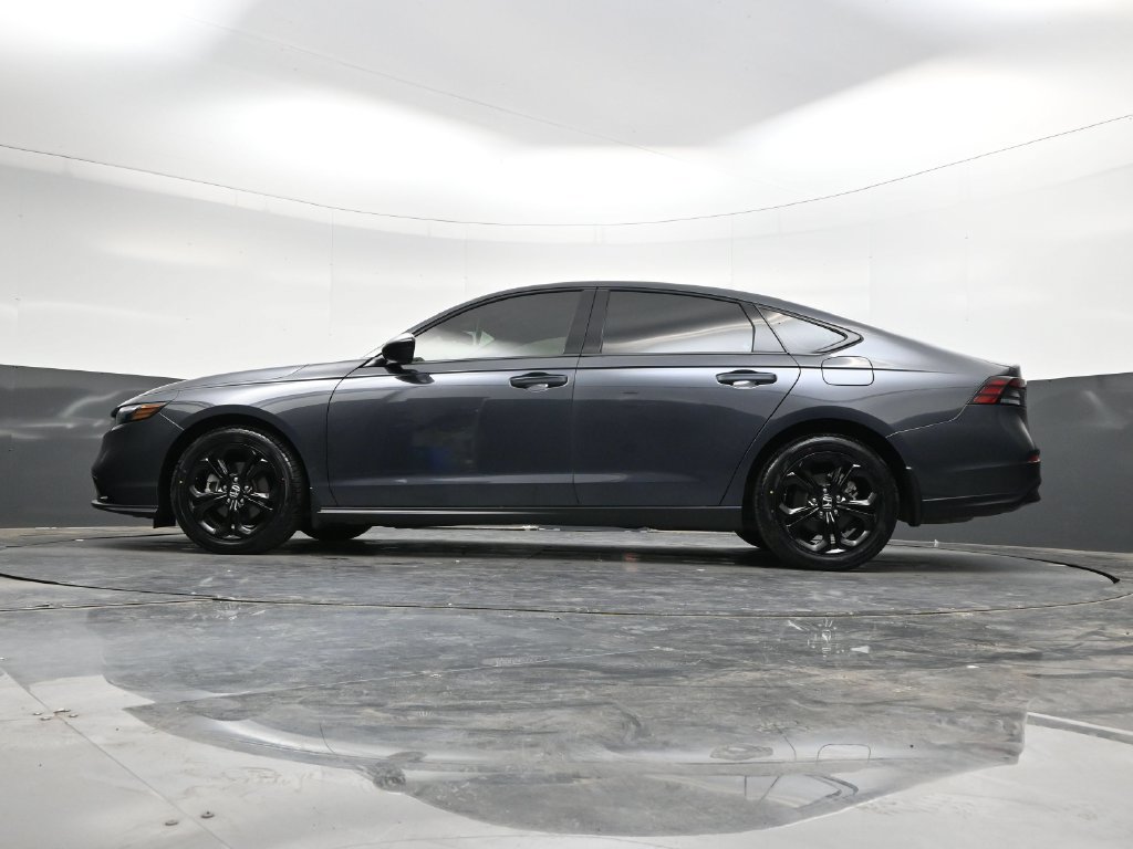 Certified 2025 Honda Accord SE image 32