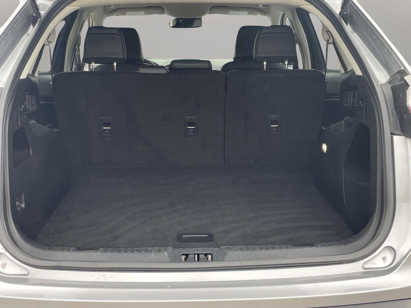 Used 2024 Ford Edge SEL image 25