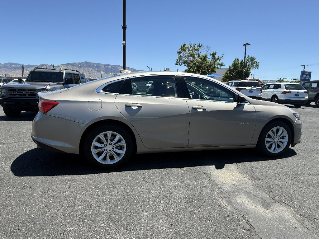 Used 2024 Chevrolet Malibu LT FWD image 4