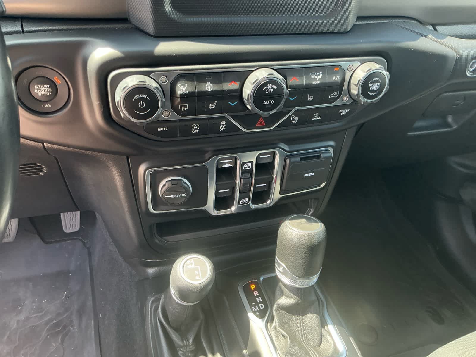 Used 2021 Jeep Wrangler Unlimited Sport AWD/4WD image 23