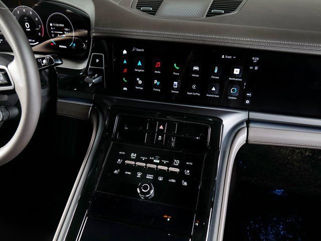 New 2025 Porsche Panamera 4 image 19