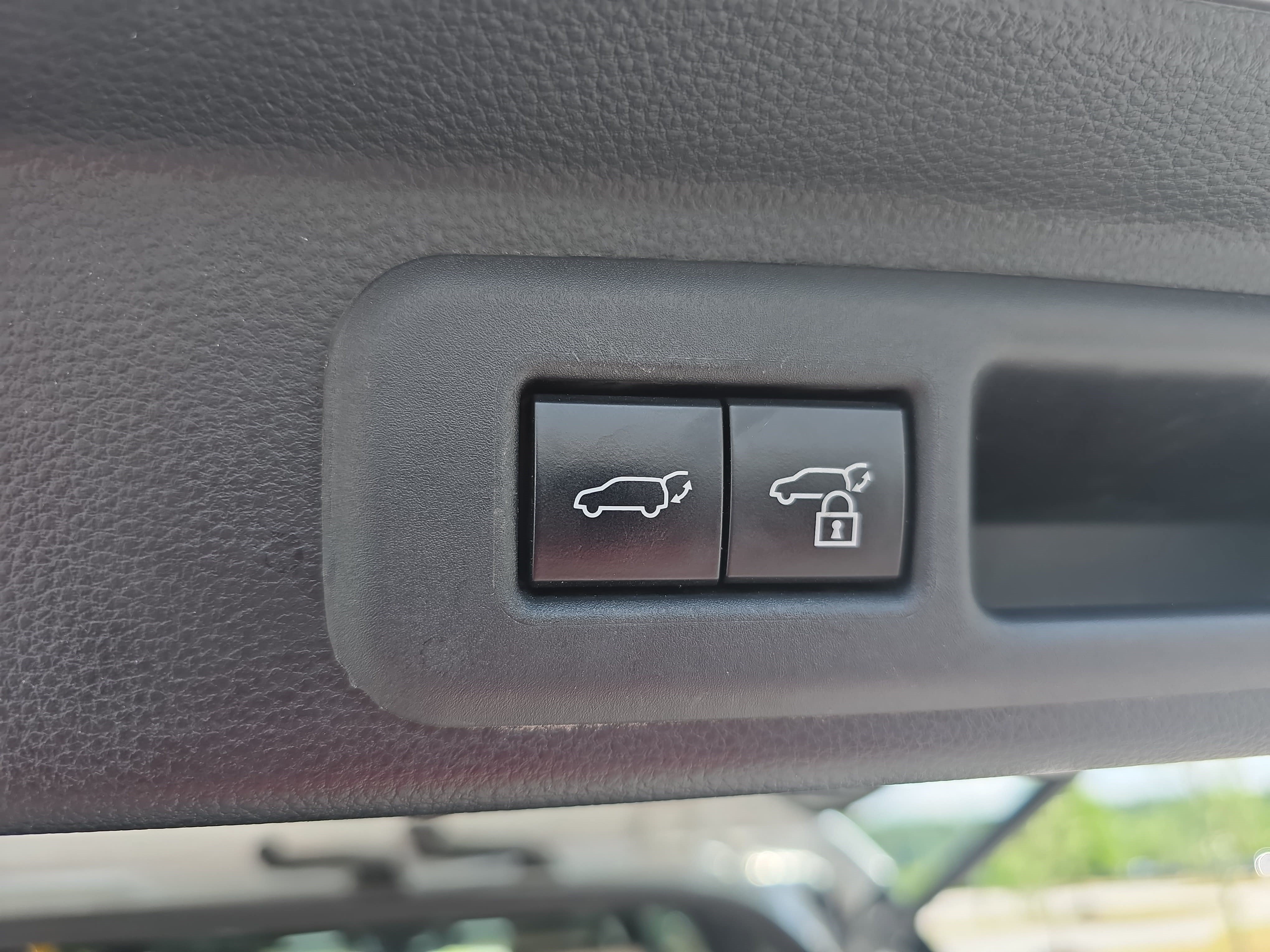 Used 2023 Toyota Sequoia Capstone AWD/4WD image 13