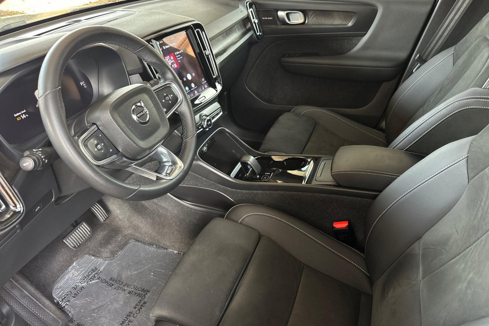 Certified 2023 Volvo C40 P8 Recharge Ultimate w/ Protection Package Premier AWD/4WD image 10