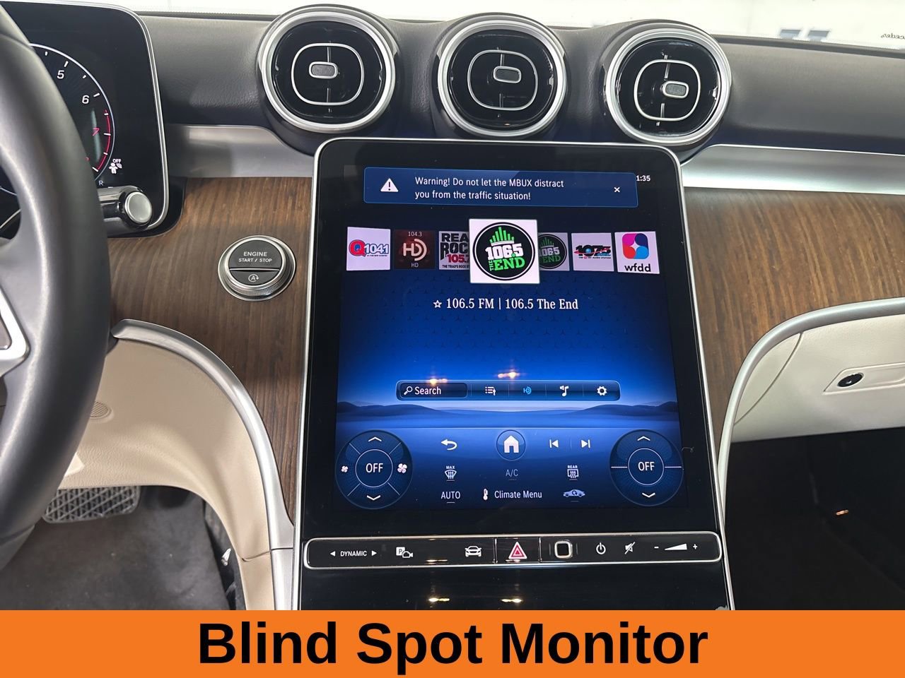 Used 2025 Mercedes-Benz C 300 4MATIC Sedan image 17
