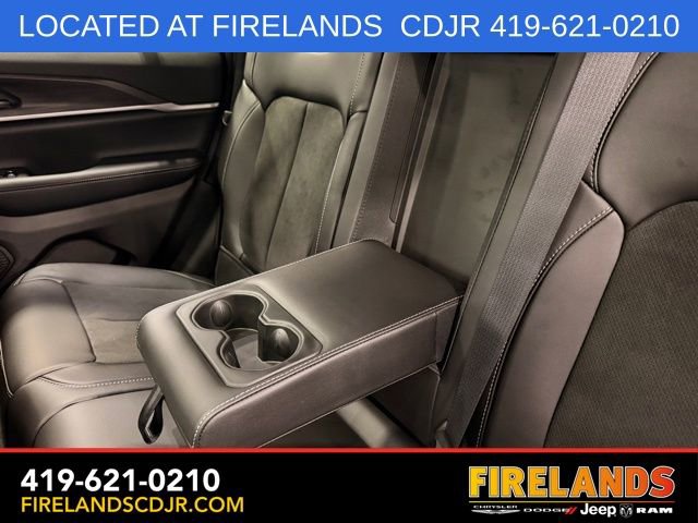 New 2026 Jeep Grand Cherokee Altitude AWD/4WD image 22