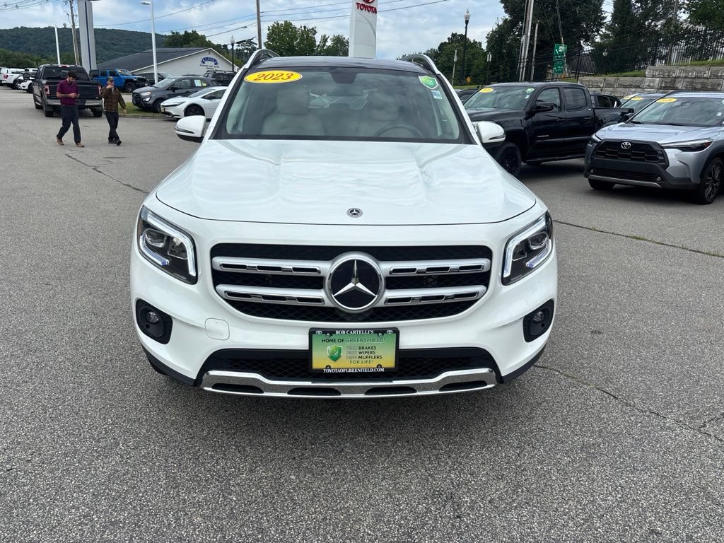 Used 2023 Mercedes-Benz GLB 250 4MATIC image 2