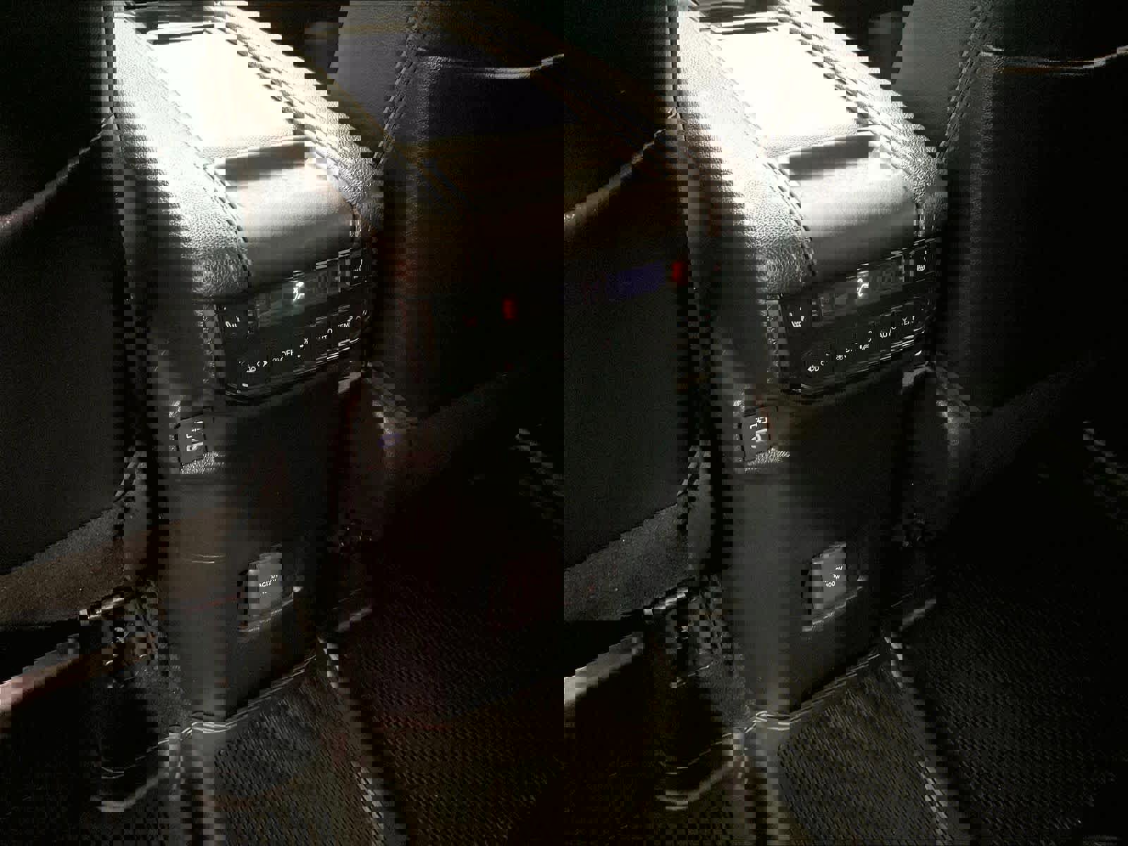 Used 2025 Toyota Grand Highlander FWD image 29