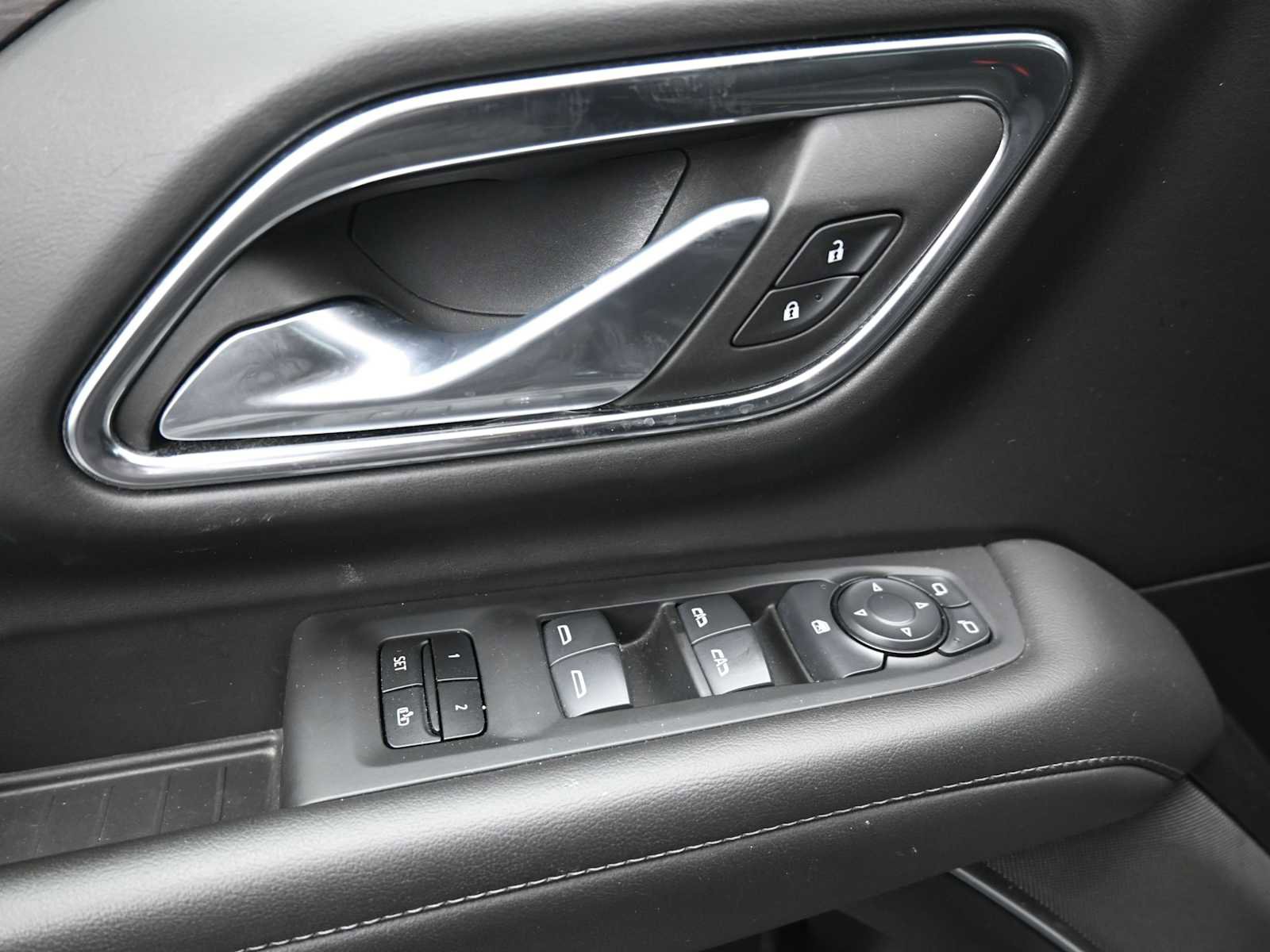 Used 2024 Chevrolet Suburban LT image 10