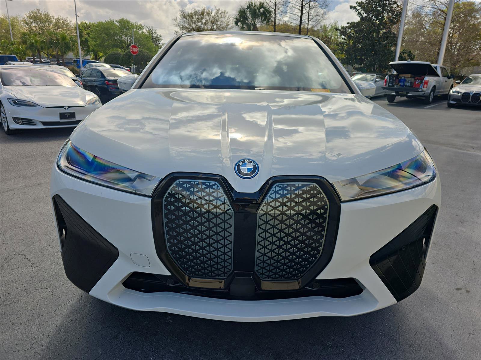 Used 2023 BMW iX xDrive50 w/ Sport Package image 2