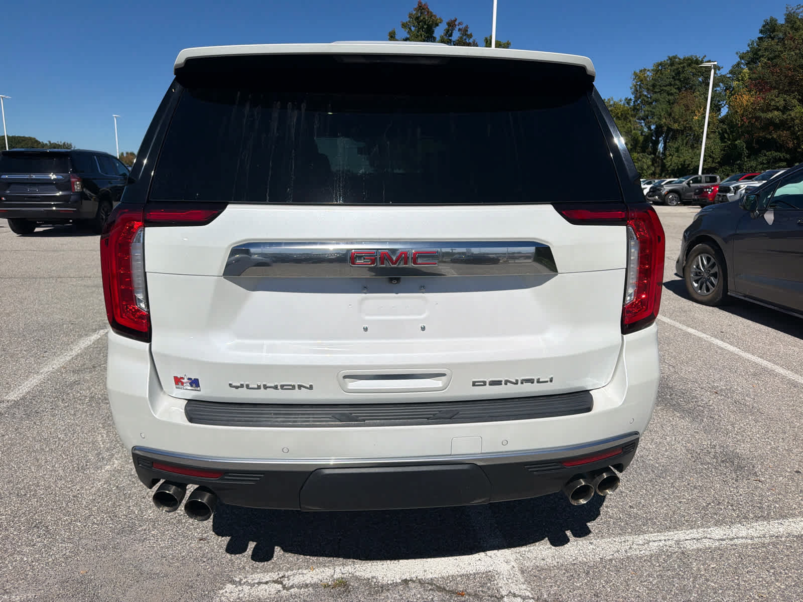 Used 2022 GMC Yukon Denali AWD/4WD image 16