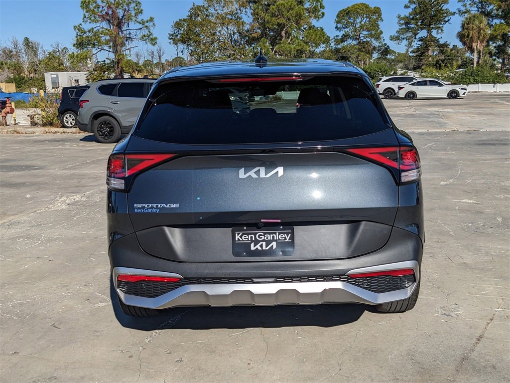 Certified 2024 Kia Sportage EX image 8