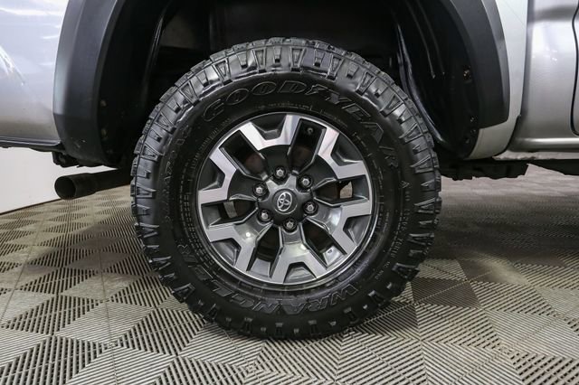 Used 2019 Toyota Tacoma TRD Off-Road AWD/4WD image 15