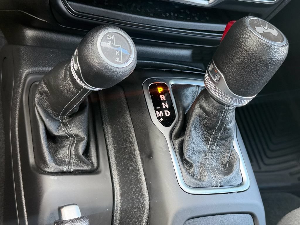 Used 2024 Jeep Wrangler Unlimited Sport AWD/4WD image 27