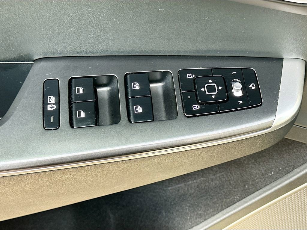 Used 2023 Kia EV6 Wind w/ Wind Technology Package image 18