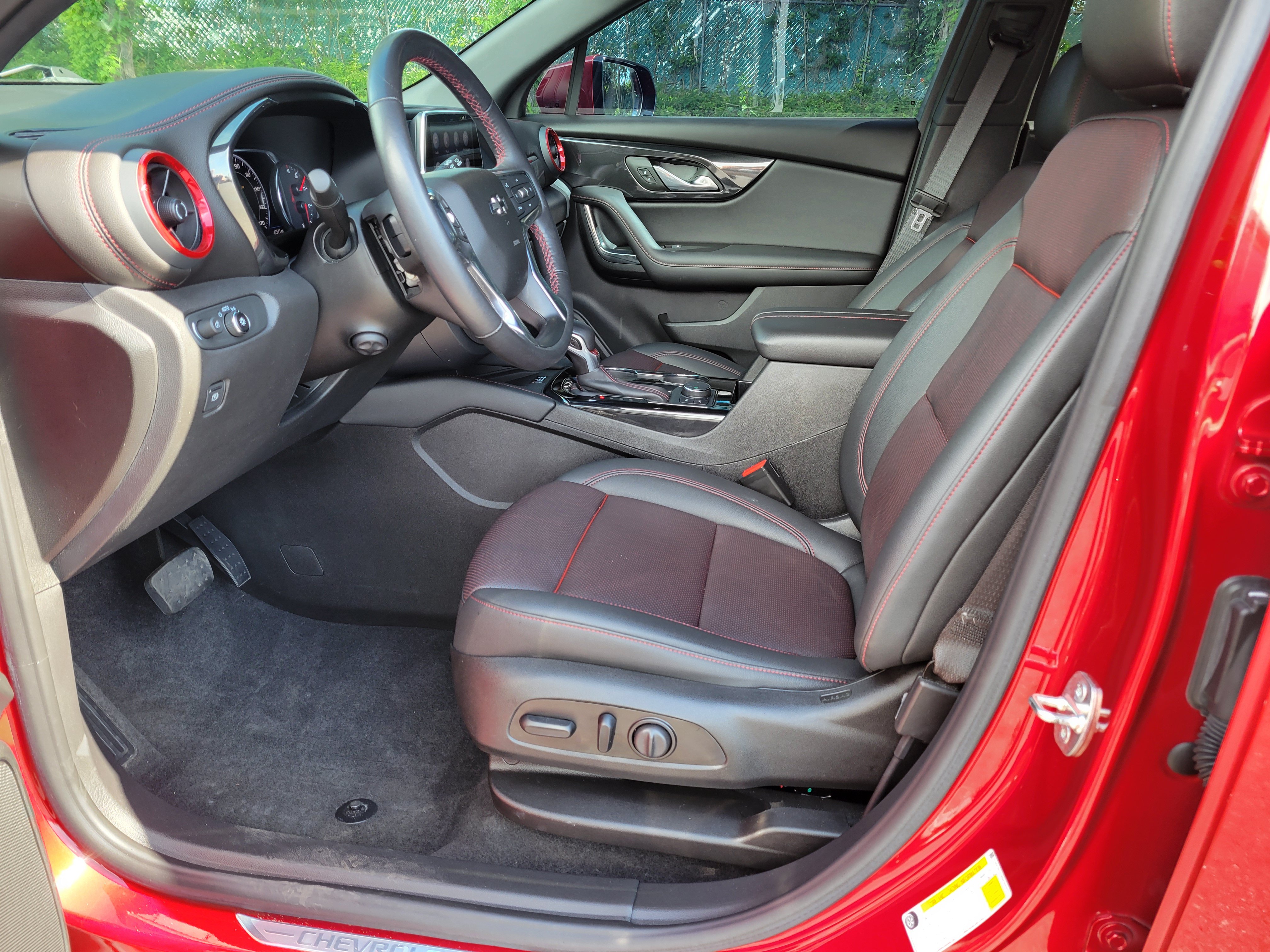 Certified 2021 Chevrolet Blazer RS w/ Enhanced Convenience Package FWD image 35
