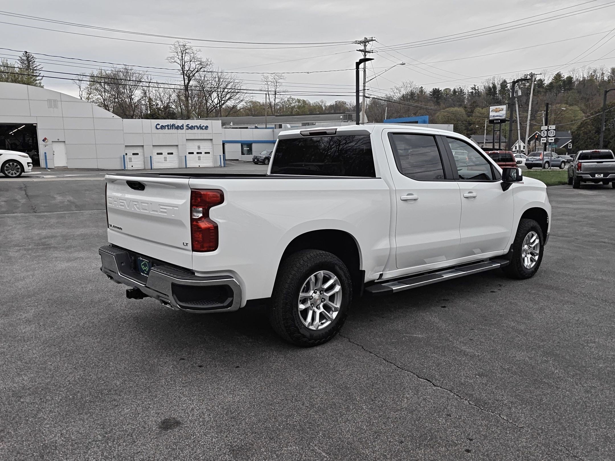Certified 2026 Chevrolet Silverado 1500 LT AWD/4WD image 9