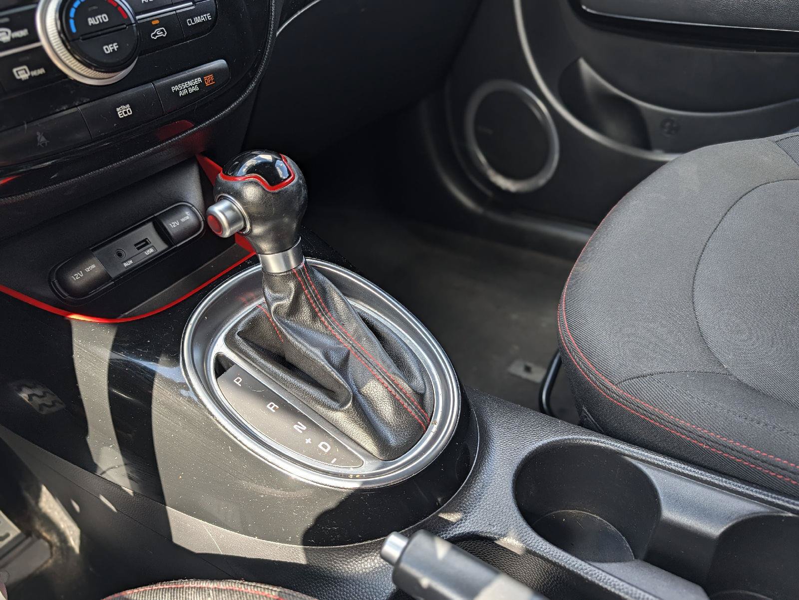 Used 2014 Kia Soul + FWD image 26