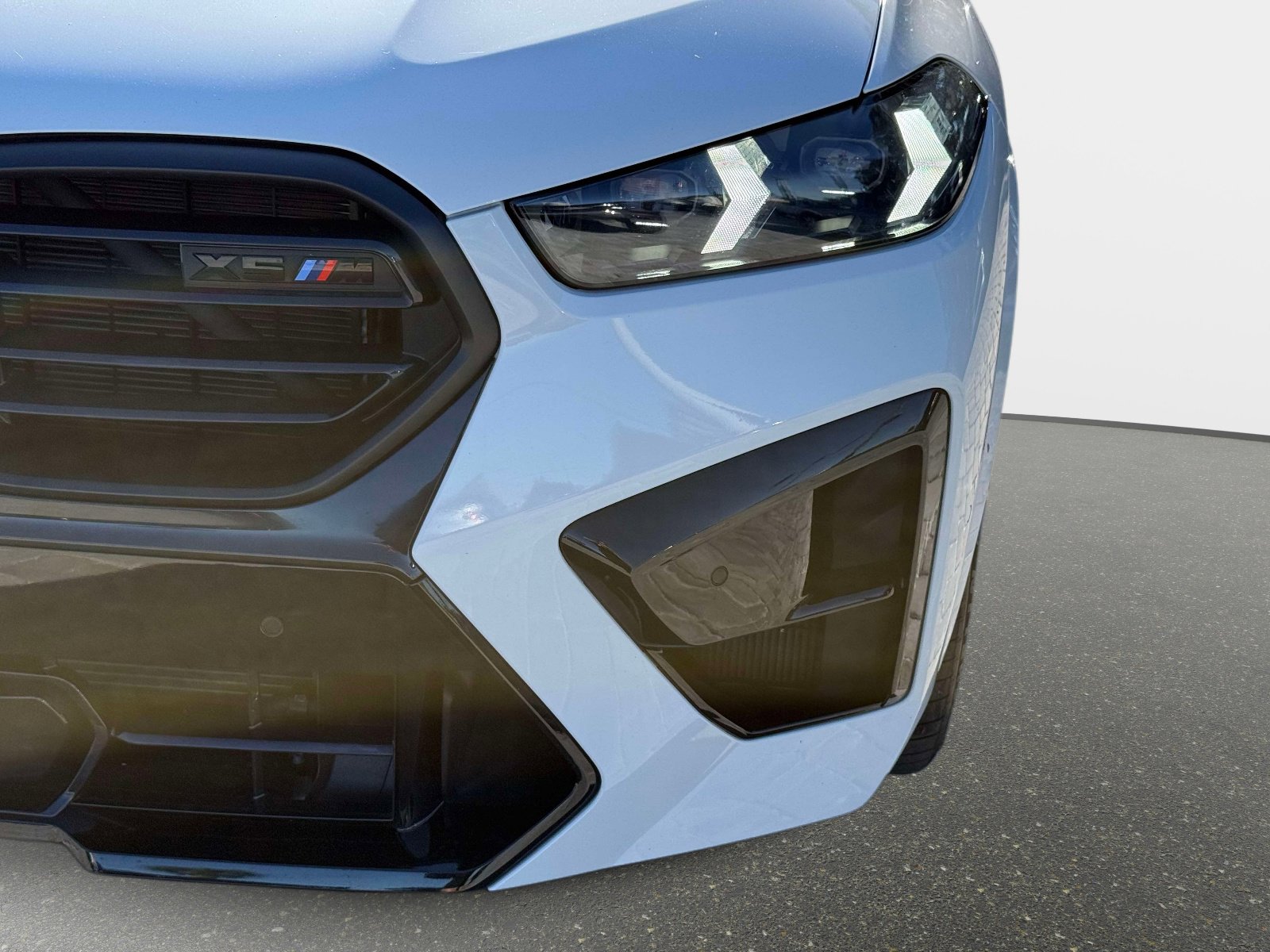 Used 2025 BMW X5 M Competition w/ Executive Package image 10