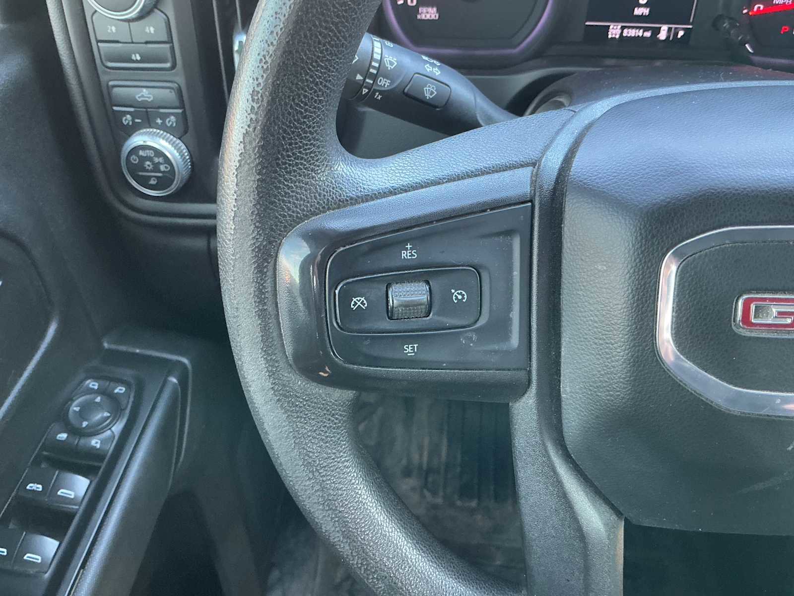 Used 2020 GMC Sierra 2500 4x4 Crew Cab w/ Gooseneck/5TH Wheel Package image 10