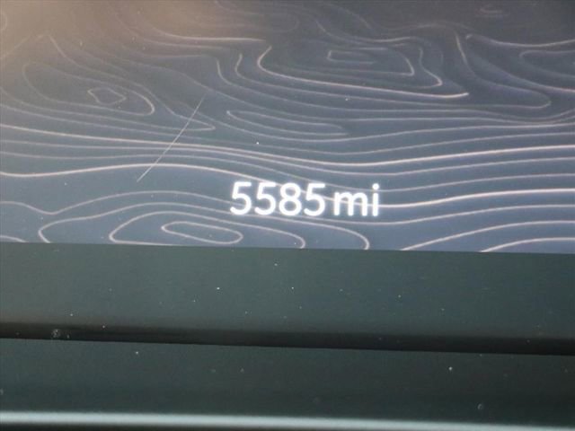 Used 2025 Jeep Grand Cherokee Altitude w/ Trailer Tow Package image 32