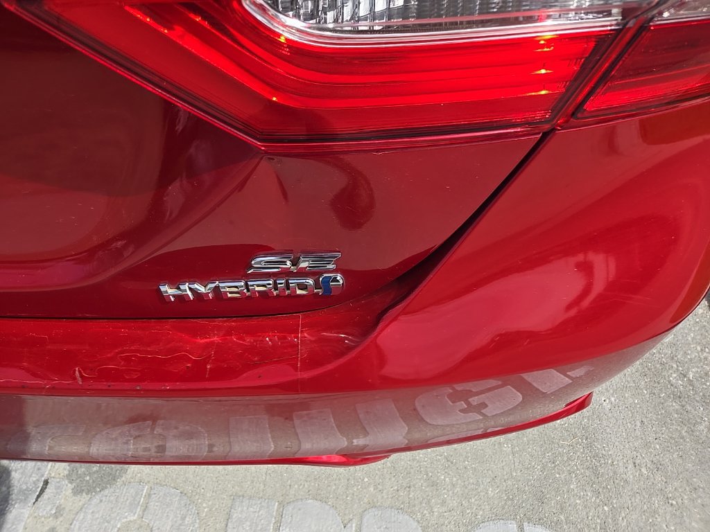 Used 2019 Toyota Camry SE FWD image 6