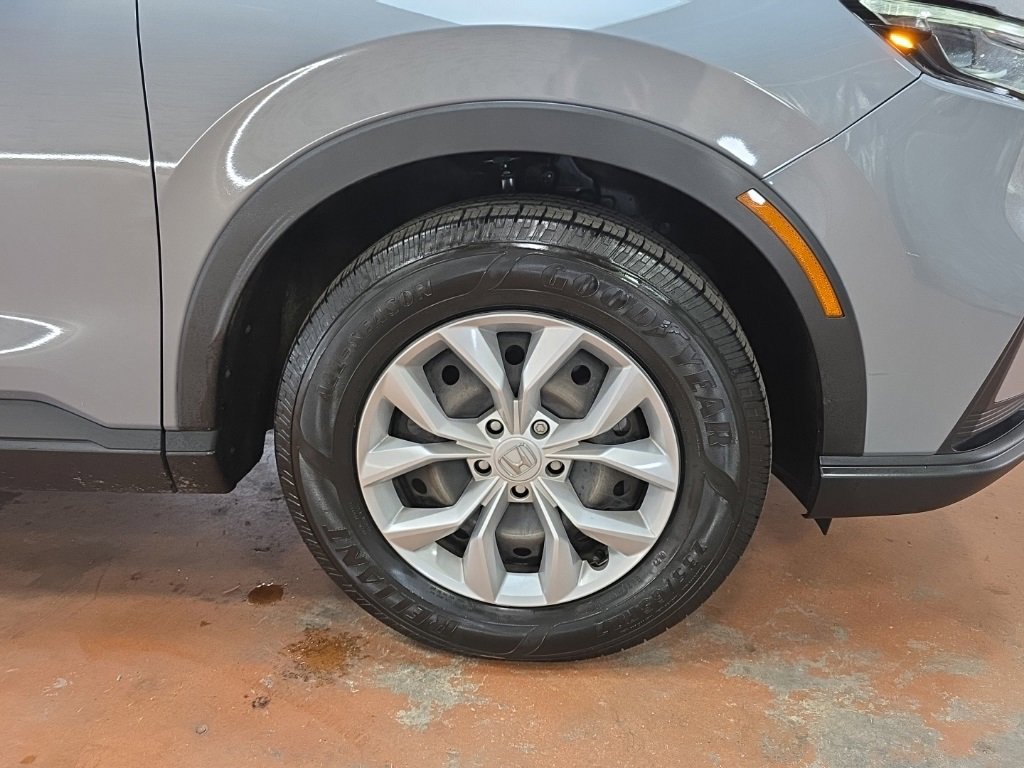 Used 2023 Honda CR-V LX image 8