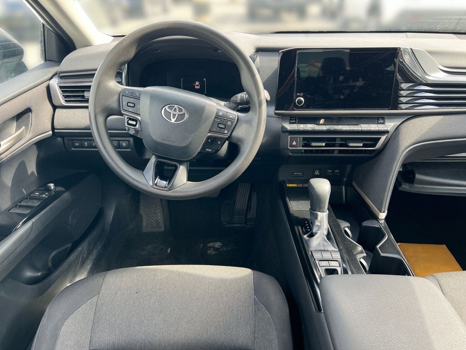 Used 2025 Toyota Camry LE image 19