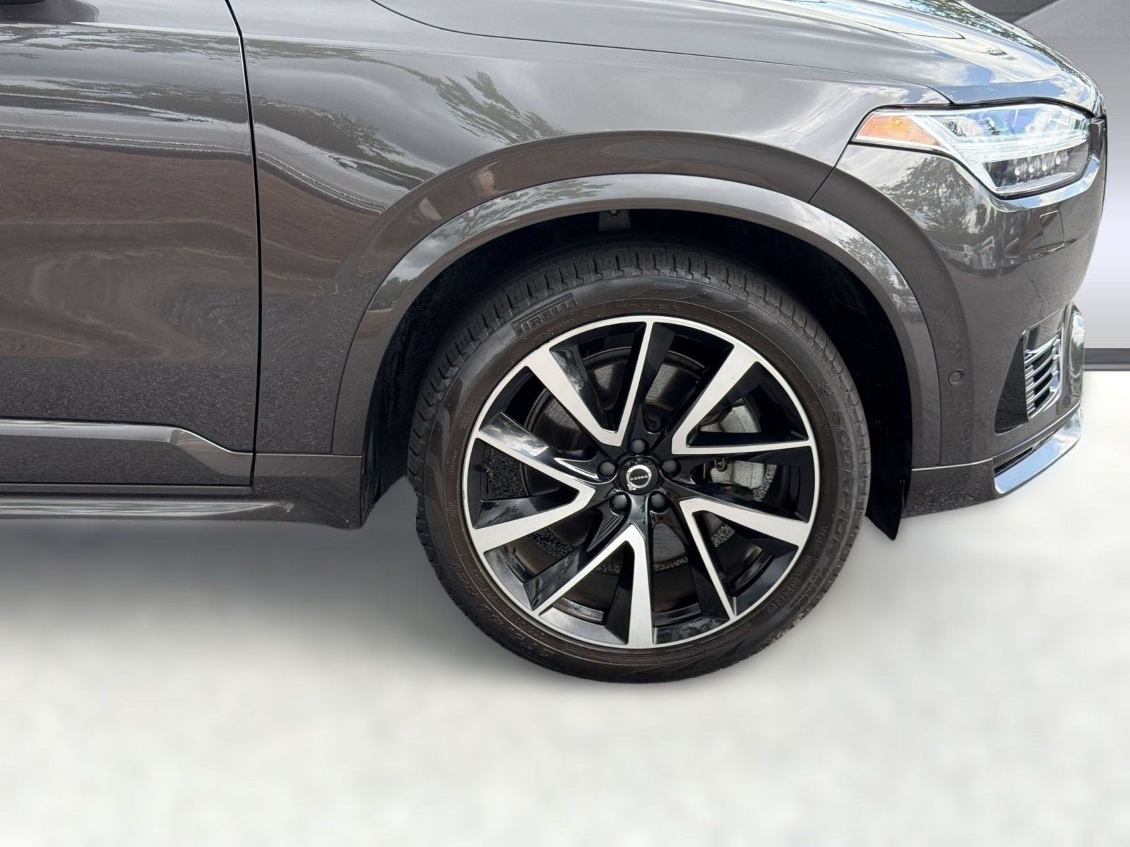 Certified 2023 Volvo XC90 T8 Ultimate AWD/4WD image 12