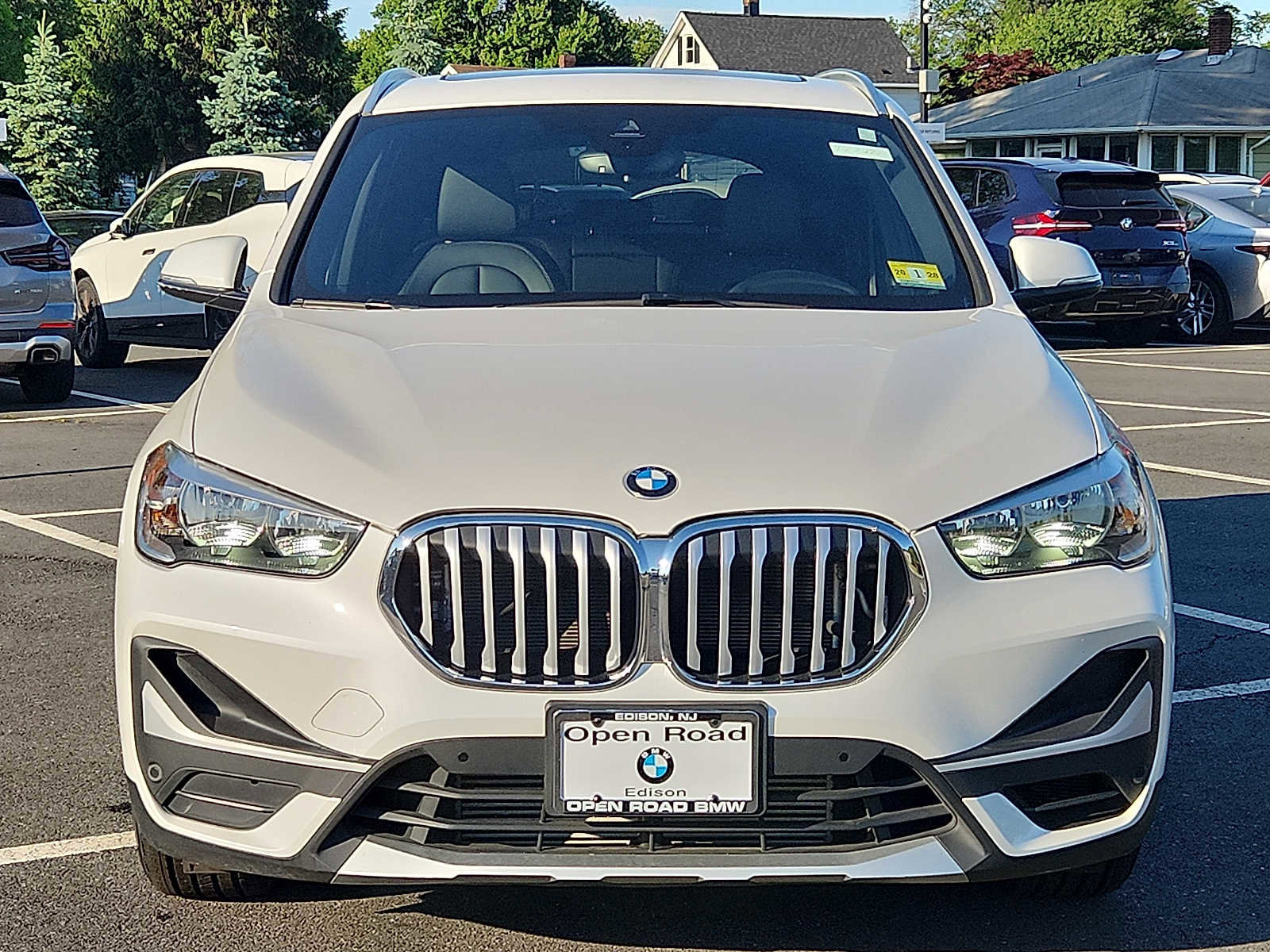 Used 2021 BMW X1 xDrive28i w/ Convenience Package AWD/4WD image 2