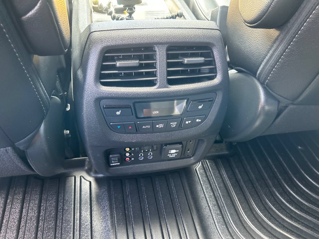 Used 2018 Honda Pilot Elite image 29