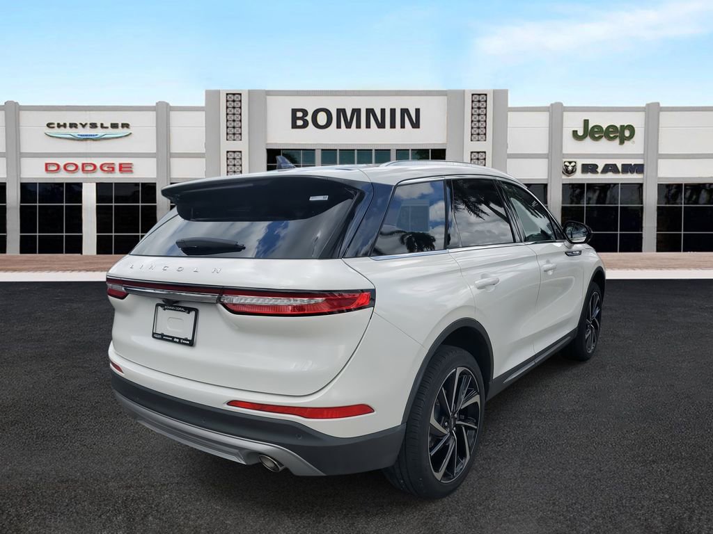 Used 2024 Lincoln Corsair Reserve image 4