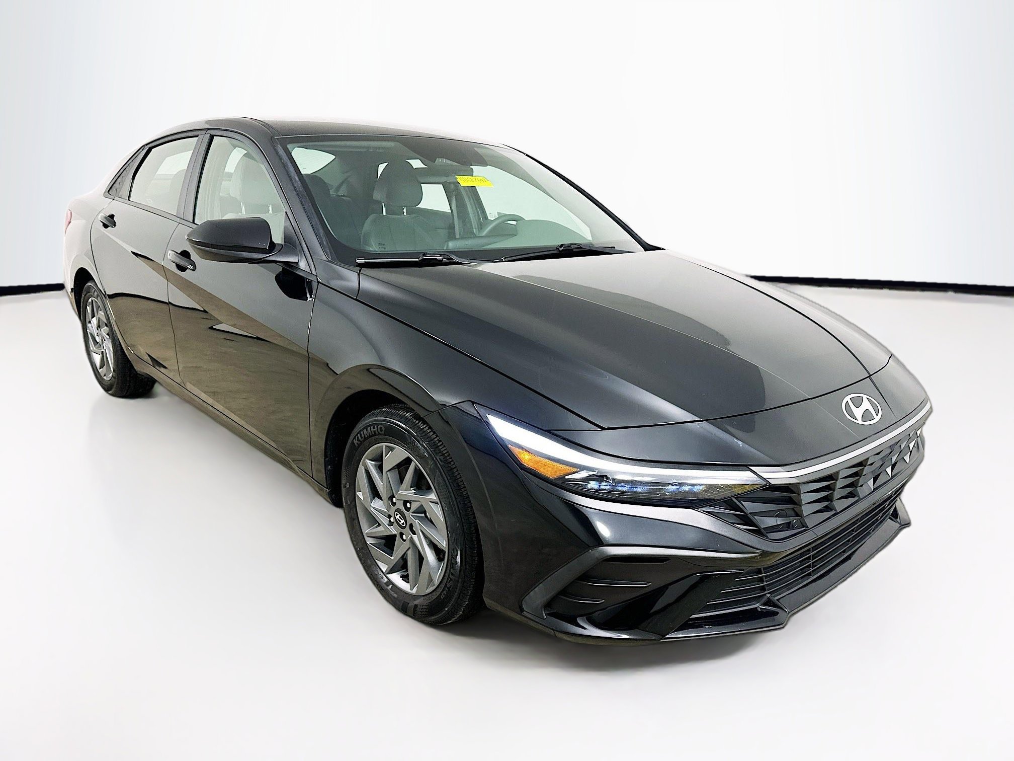 Used 2024 Hyundai Elantra SEL image 4