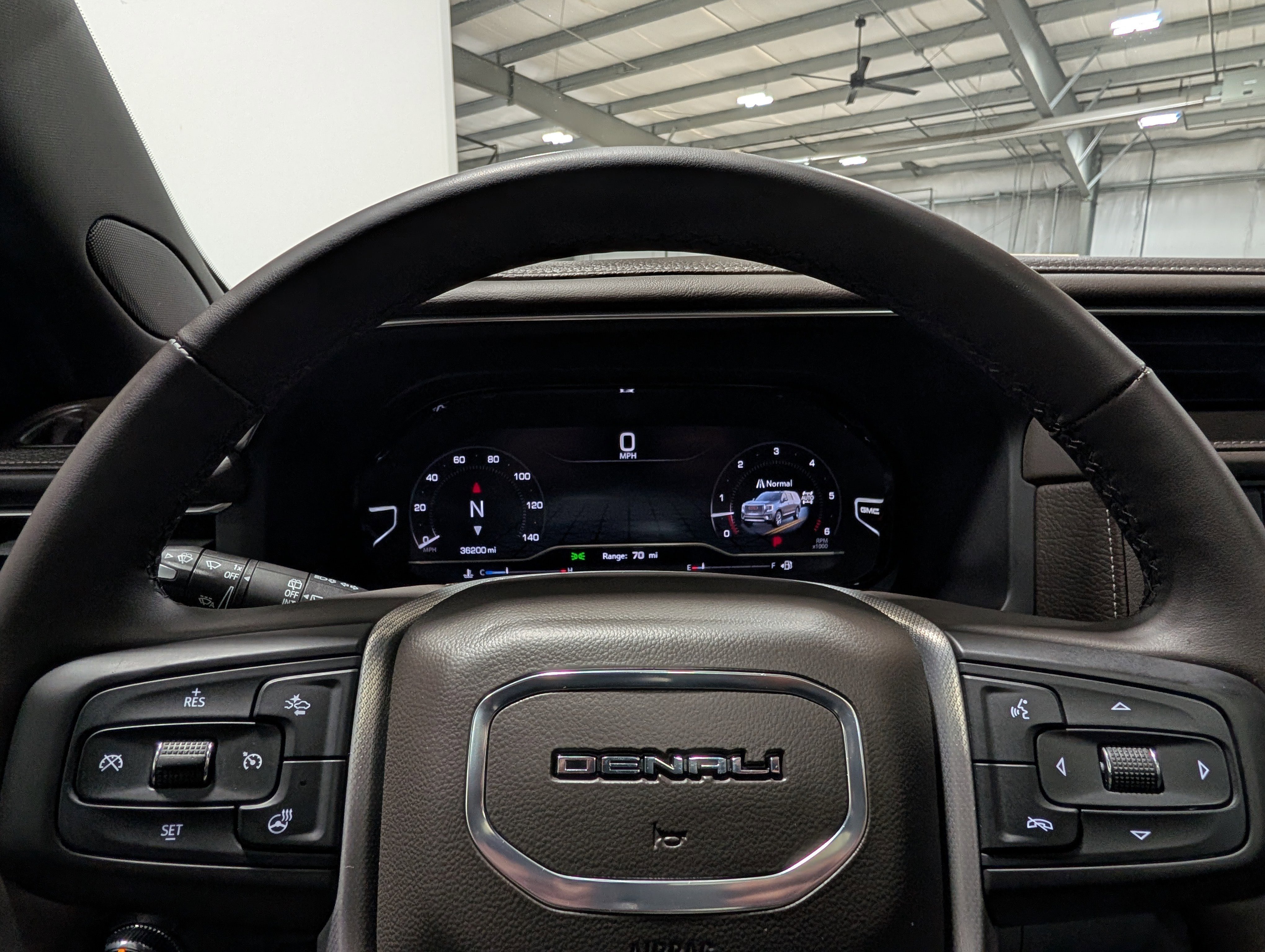 Used 2023 GMC Yukon XL Denali AWD/4WD image 36