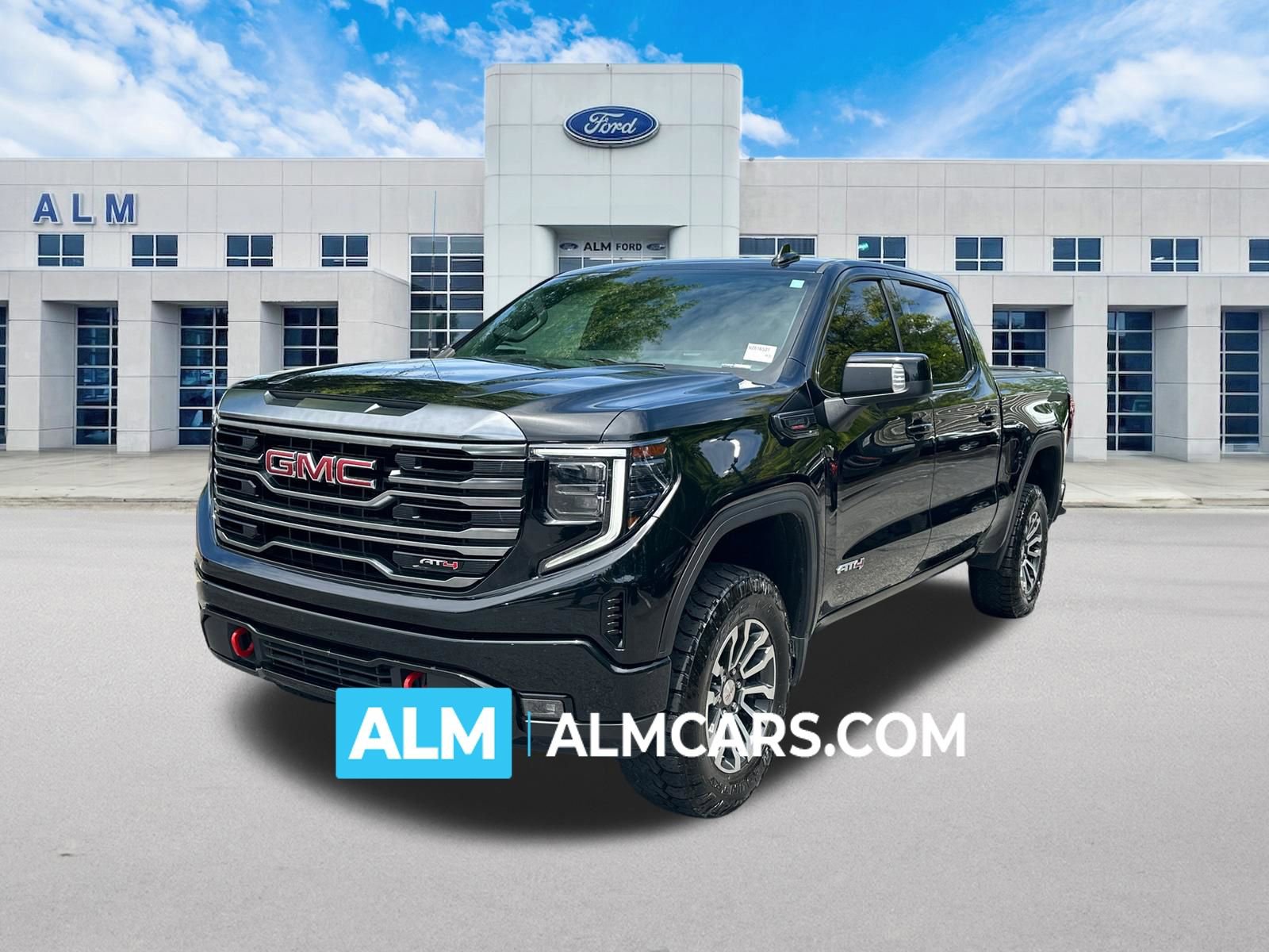 Used 2022 GMC Sierra 1500 AT4 w/ AT4 Preferred Package AWD/4WD image 1