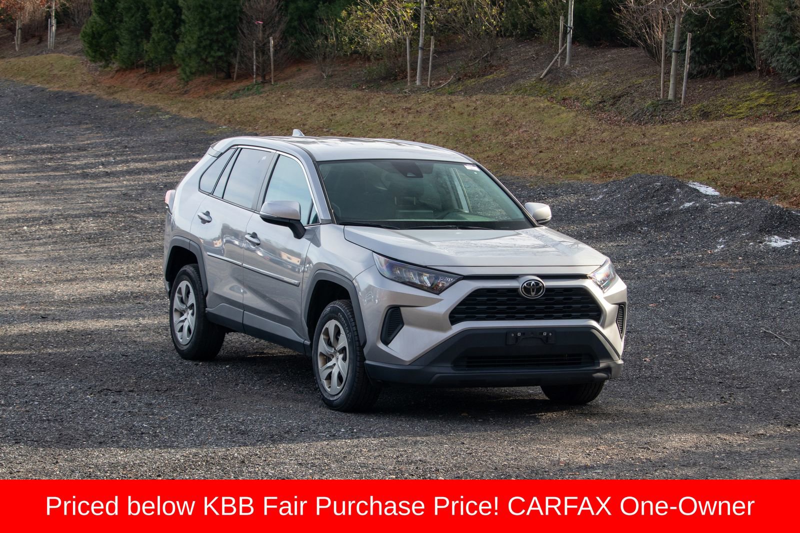 Used 2022 Toyota RAV4 LE image 12