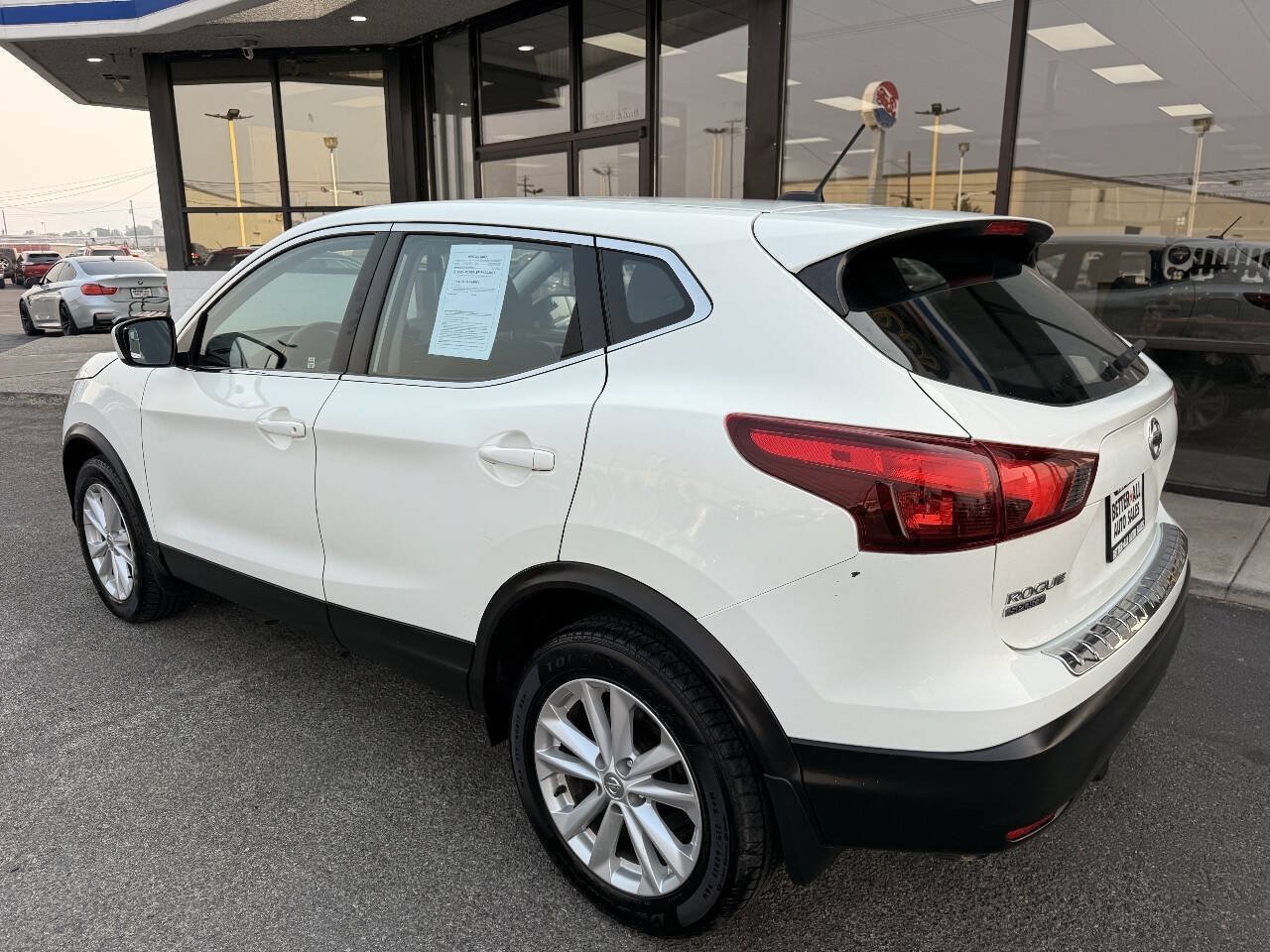 Used 2017 Nissan Rogue Sport S w/ S Appearance Package AWD/4WD image 3