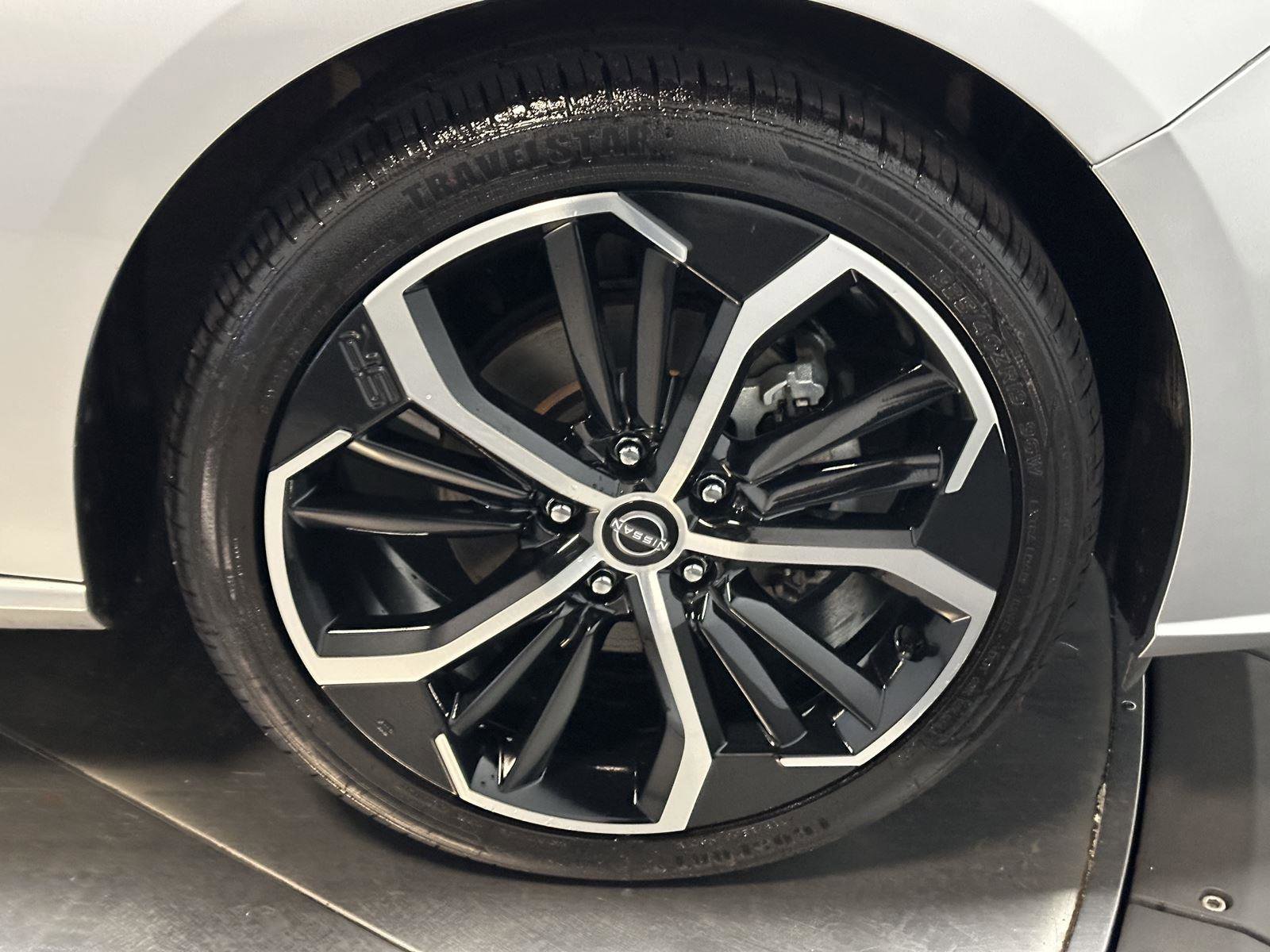 Used 2024 Nissan Altima 2.5 SR image 17