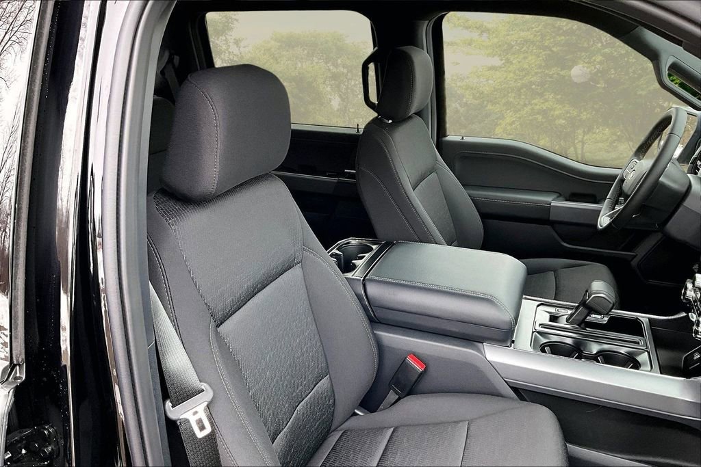 New 2026 Ford F150 XLT w/ Equipment Group 302A MID image 8