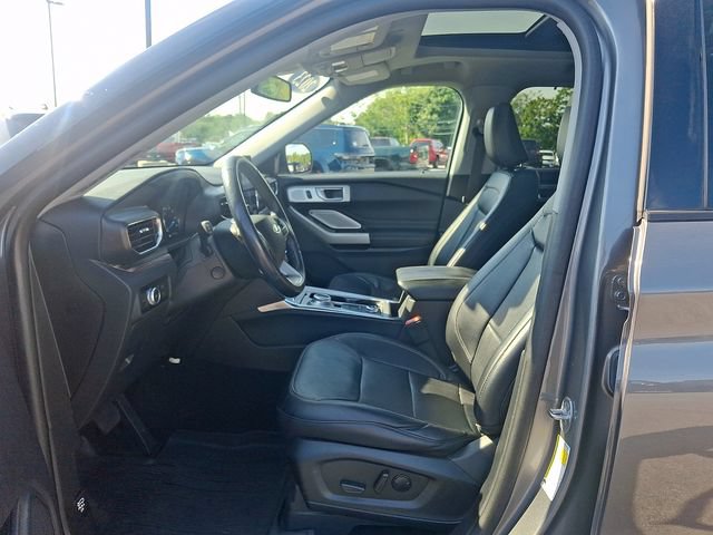 Used 2023 Ford Explorer Limited w/ Limited Technology Package AWD/4WD image 15