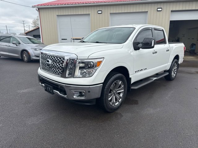 Used 2018 Nissan Titan SL w/ Chrome Package image 7