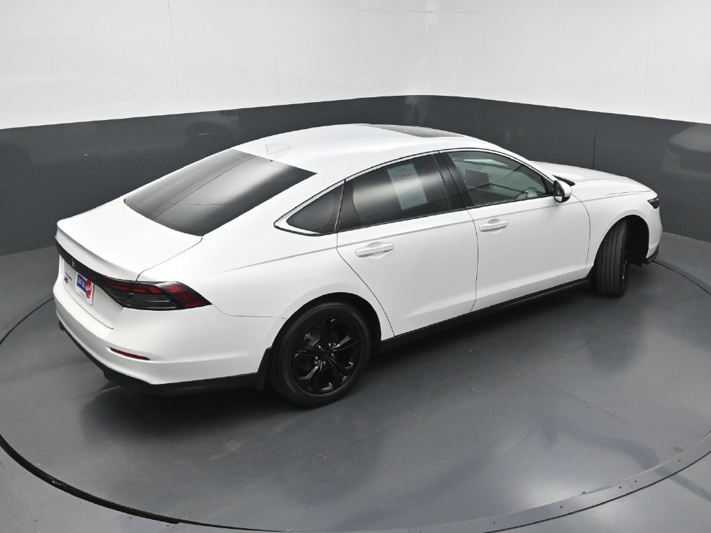Used 2024 Honda Accord EX image 31
