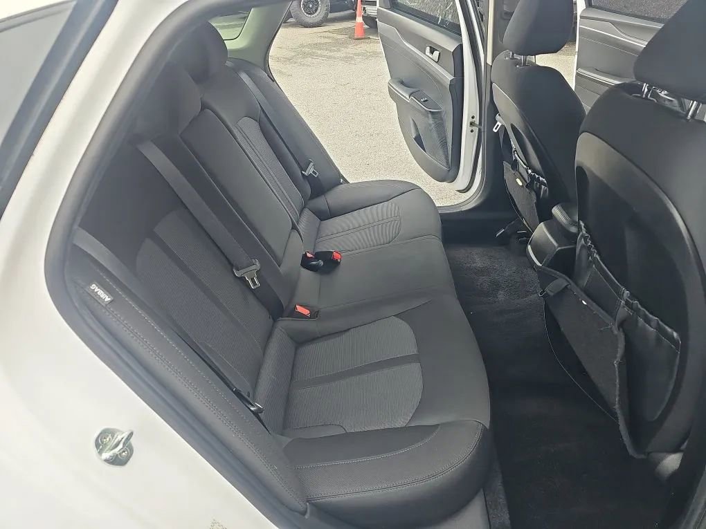 Used 2022 Kia K5 LXS image 13