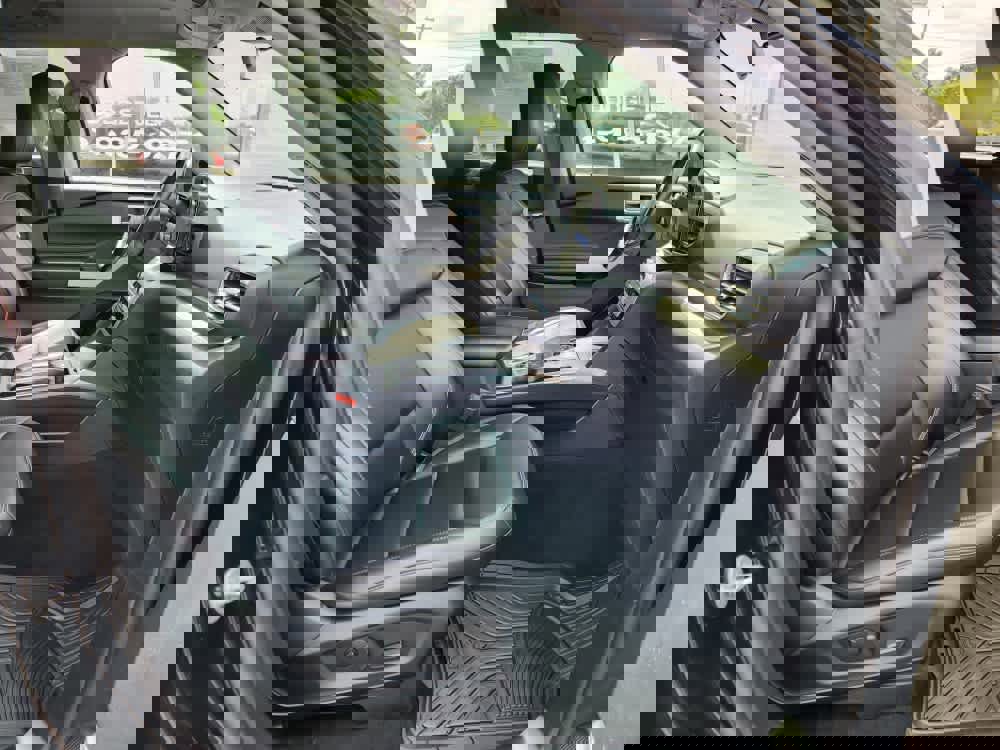 Used 2022 Ford Explorer XLT image 18