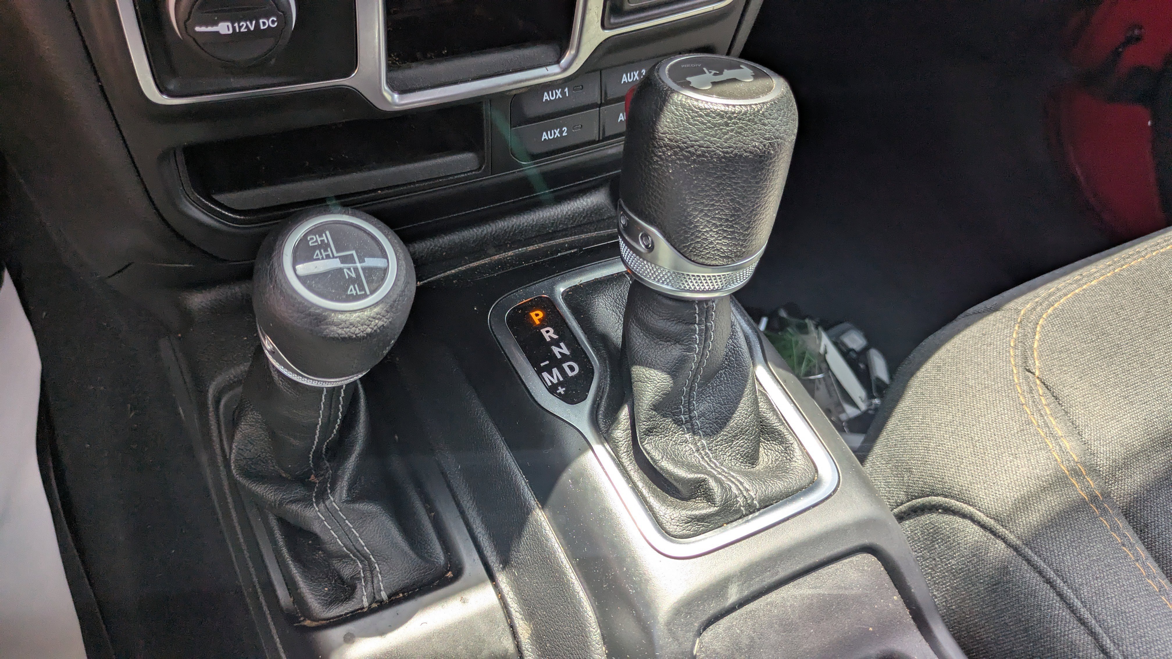 Used 2024 Jeep Wrangler Sport AWD/4WD image 15