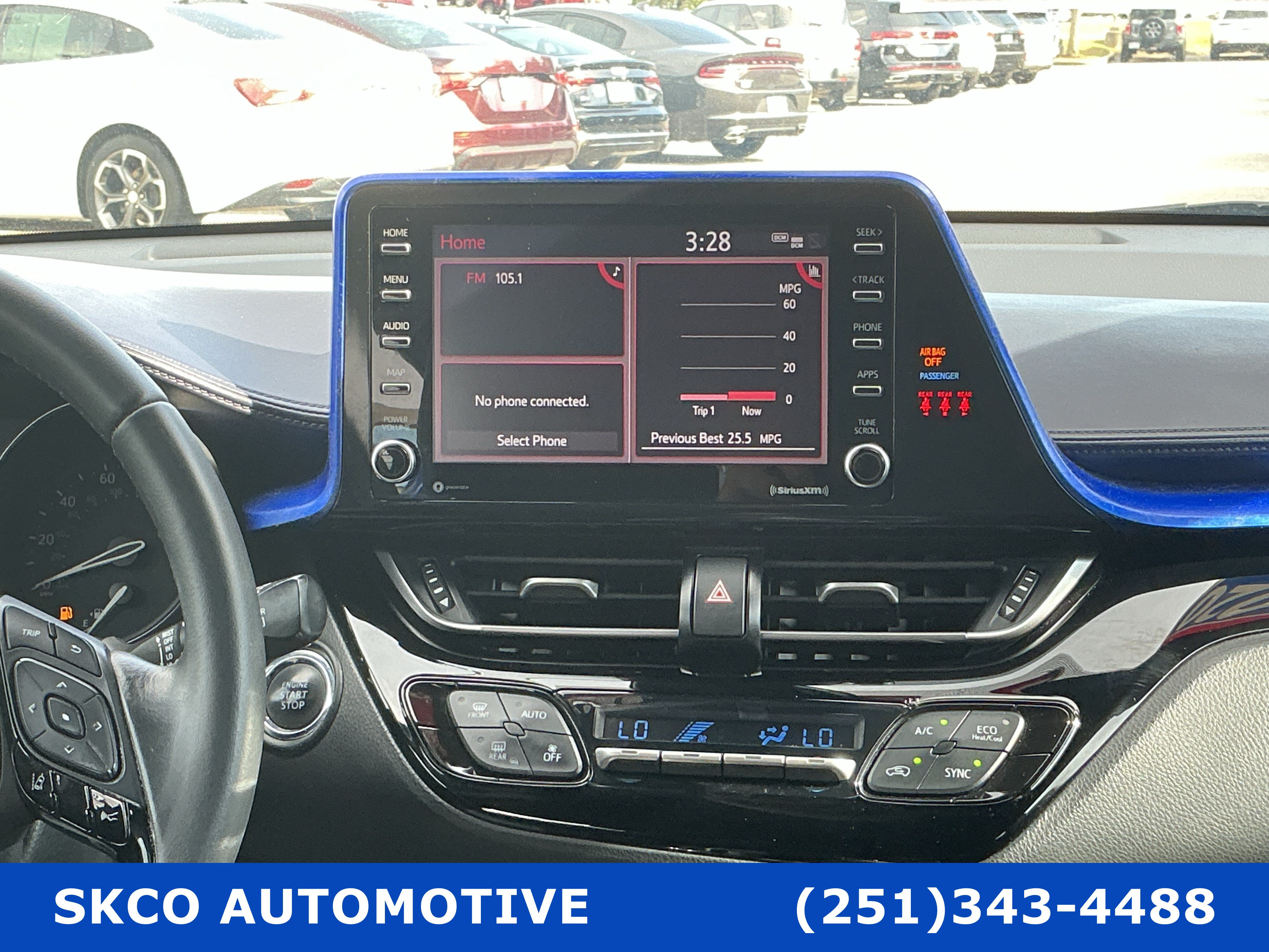 Used 2020 Toyota C-HR XLE FWD image 17