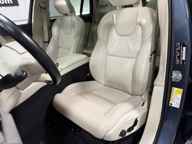 Used 2022 Volvo XC90 T8 Inscription AWD/4WD image 24