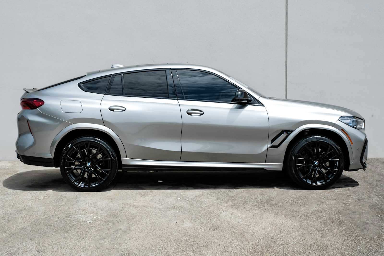 Used 2022 BMW X6 M w/ Competition Package AWD/4WD image 7