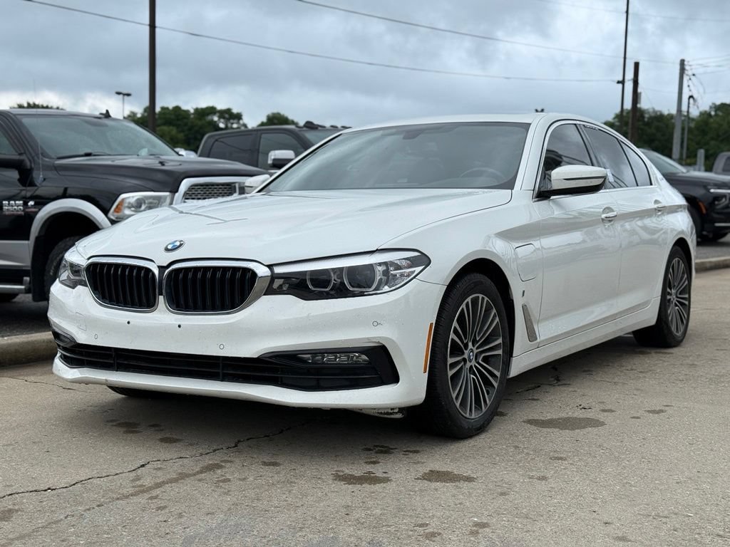 Used 2018 BMW 530e RWD image 2