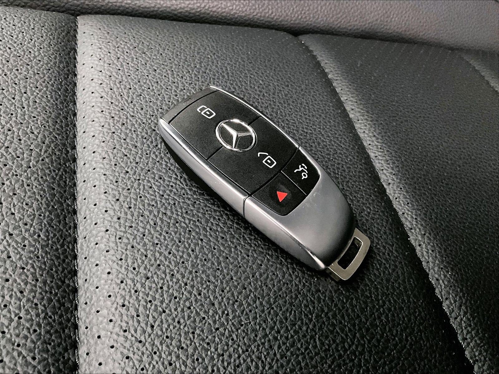 Used 2026 Mercedes-Benz GLS 450 4MATIC image 12